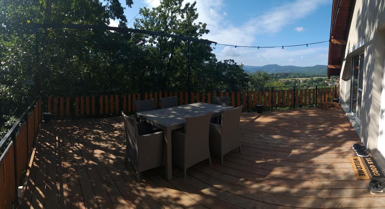 Toelgyerdo Apartman Veroce Экстерьер фото